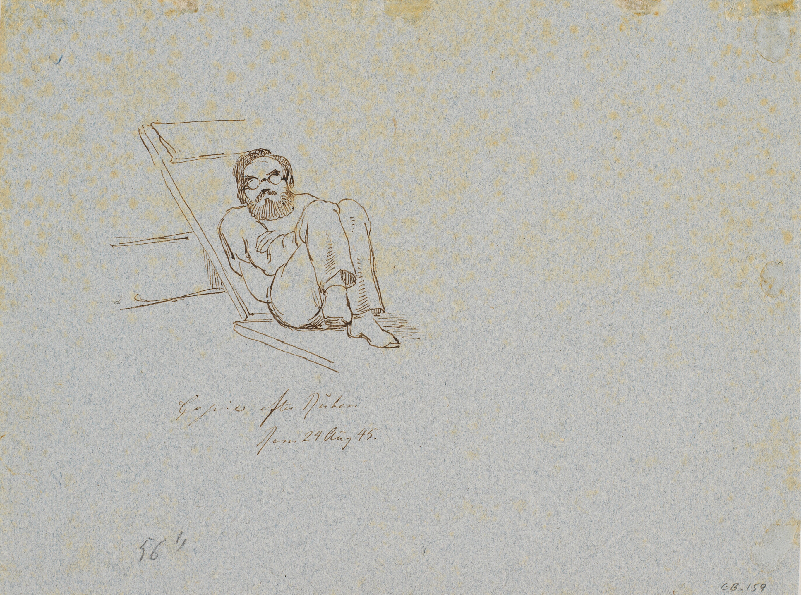 Lille sammenkrøben mand, hvilende i en liggestol